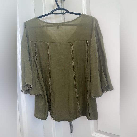 Lightweight linen summer top - Picture 4 of 6